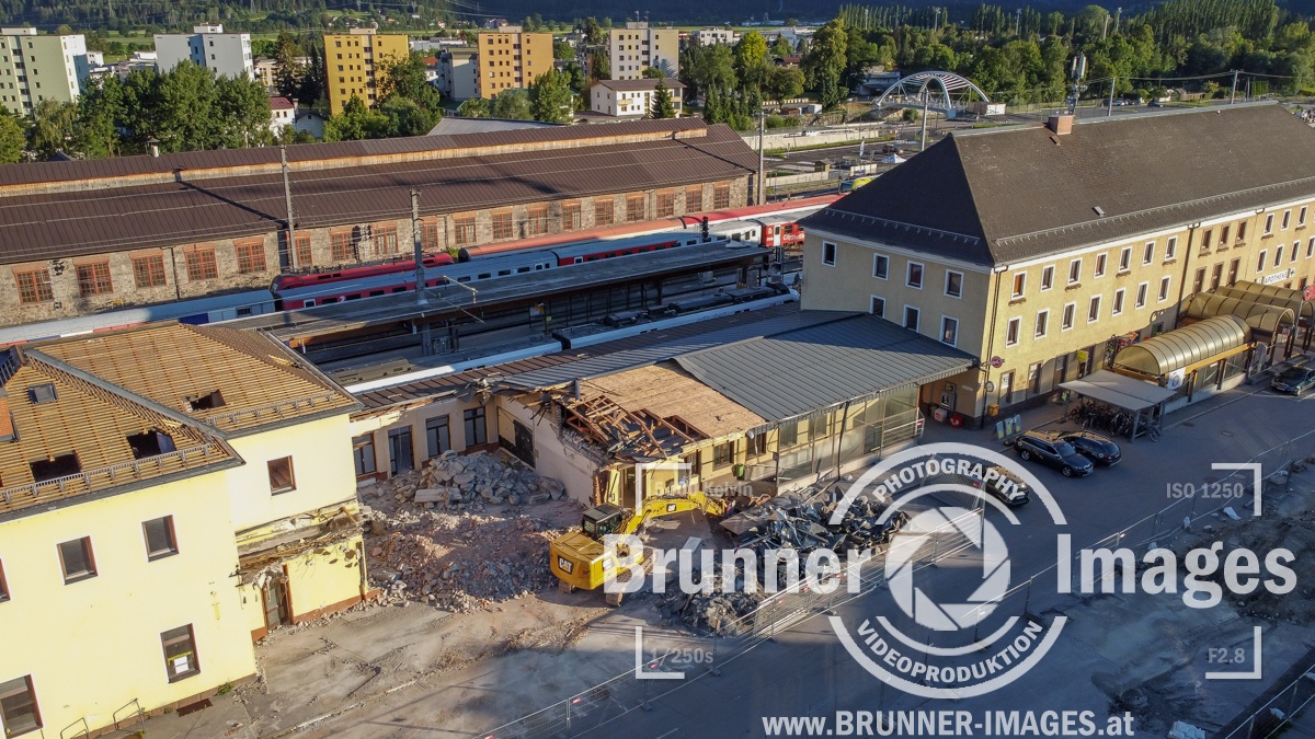 04.07.2020 - Teilabriss Bahnhof - Lienz