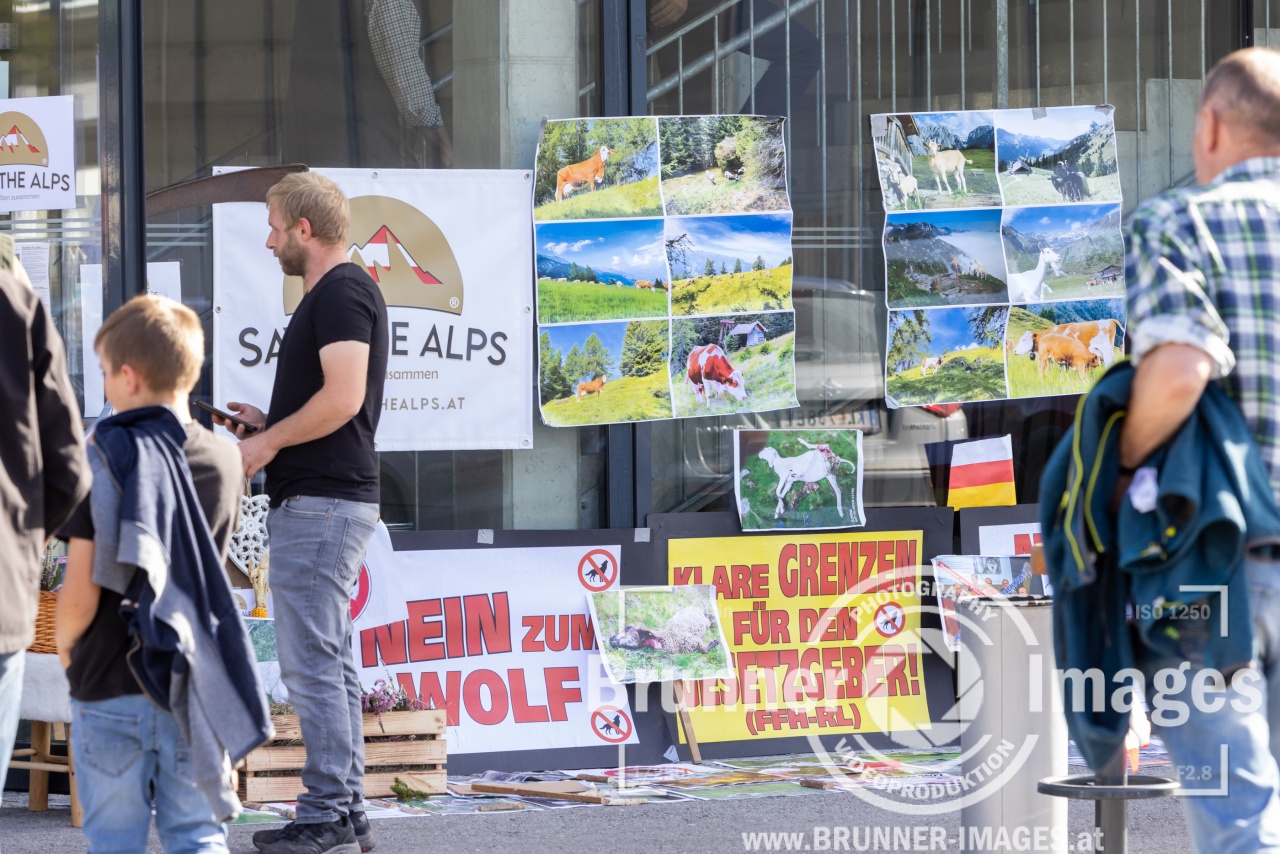29.10.2022 - Veranstaltung "Protest gegen die Wolfspolitik" - Lienz